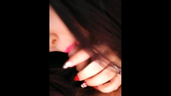 新婚豪乳主播老公的包皮鸡巴太吓人了观众让主播先用瓶子插逼然后再啪啪