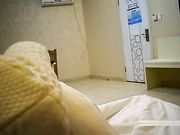 棋牌宾馆啪啪150元身材苗条小姐有点亏鸡巴没操过瘾就射了