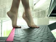 Step By Step Foot Fetish 继女用脚撸爸爸的鸡巴