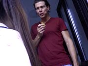 重口味美女化身性爱僵尸鼻子插笔还玩3P抽插