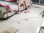 骚妈和女儿一起玩露脸吃鸡舔蛋轮草抽插菊花