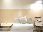 甜美脸蛋高挑身材干一半突然来人把她俩吓一跳