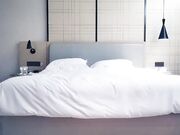 约操网红脸美腿小姐姐开档黑丝翘起美臀舔屌01