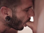 极品人妖化身性服务按摩手指插入菊花69互舔后入啪啪