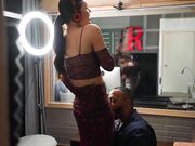 精彩妩媚人妖黛西·泰勒女歌星给和猛男粉丝啪啪