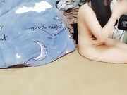 豹纹小妹跟小哥露脸道具激情抽插骚穴无情爆草