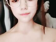 眼镜骚妹和炮友爆插猛操白浆四溅01