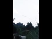 样子斯文的眼镜妹子和狼友讲述第一次给了爸爸 然后路上拦了一个推斗车的大叔去野战对白精彩