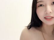 风骚御姐给大哥深喉大鸡巴直接站着爆草