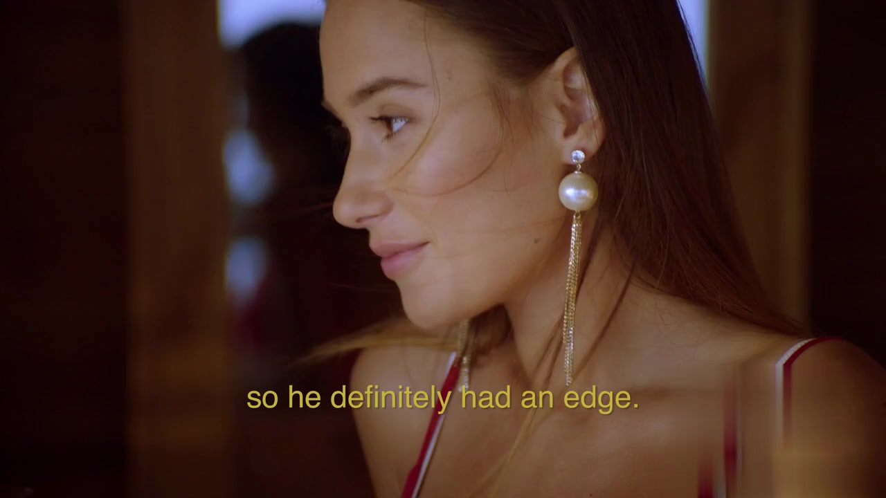 奶子饱满臀部诱人肉棒蠢蠢欲动抱着猛烈冲刺