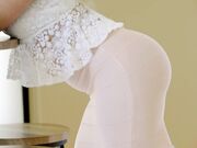 御姐揉捏翘臀吸允爱抚奋力插入猛力抽送