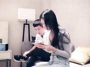 平台上联系出来的超级漂亮的美女 各种姿势做爱