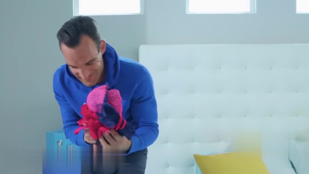 布拉泽斯——大山雀继母肯德拉·利斯特喜欢大公鸡