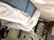 爱情故事性爱酒店偷拍骚女提臀后入内射