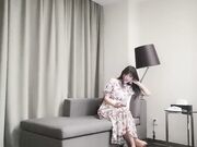 大叔网约170CM极品颜值大长腿美妞 坚挺白嫩奶子 抱着肥臀后入打哼哼骚叫