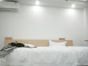 哥现在只是个传说爆草很瘦的小人妻快速内射