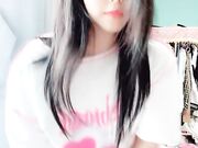 清纯美少女 自己闺房自摸诱惑 超粉嫩小穴特写 揉捏奶子磨蹭阴蒂 美臀更是诱人