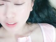 少女粉美少女蝴蝶粉逼模特身材童颜面孔超多角度展现完美身材露脸自慰