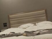 熟女酒店约操小哥玩弄主动上位抽插内射