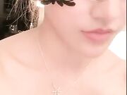 天然豪乳 草莓宝贝 啊 爸爸你好厉害 快点用力从后面干我 受不了受不了啦 要高潮啦