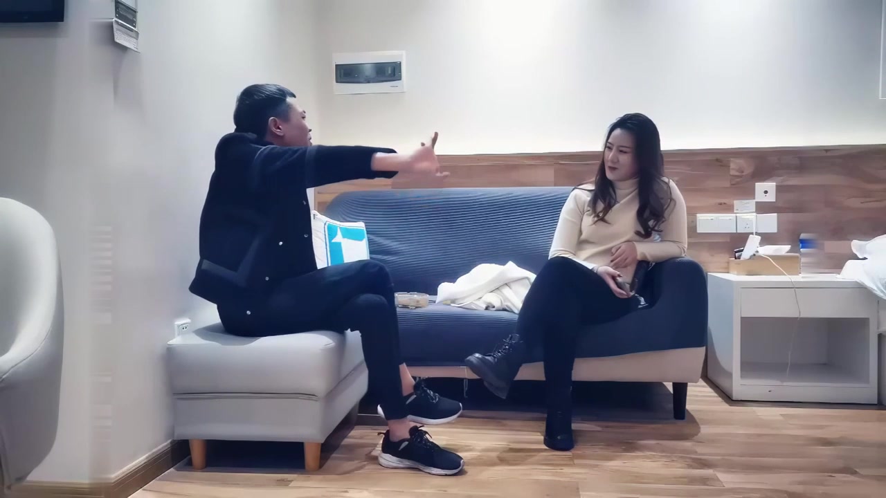 肉肉身材吸奶摸逼调情掰穴舔逼快速抽插01