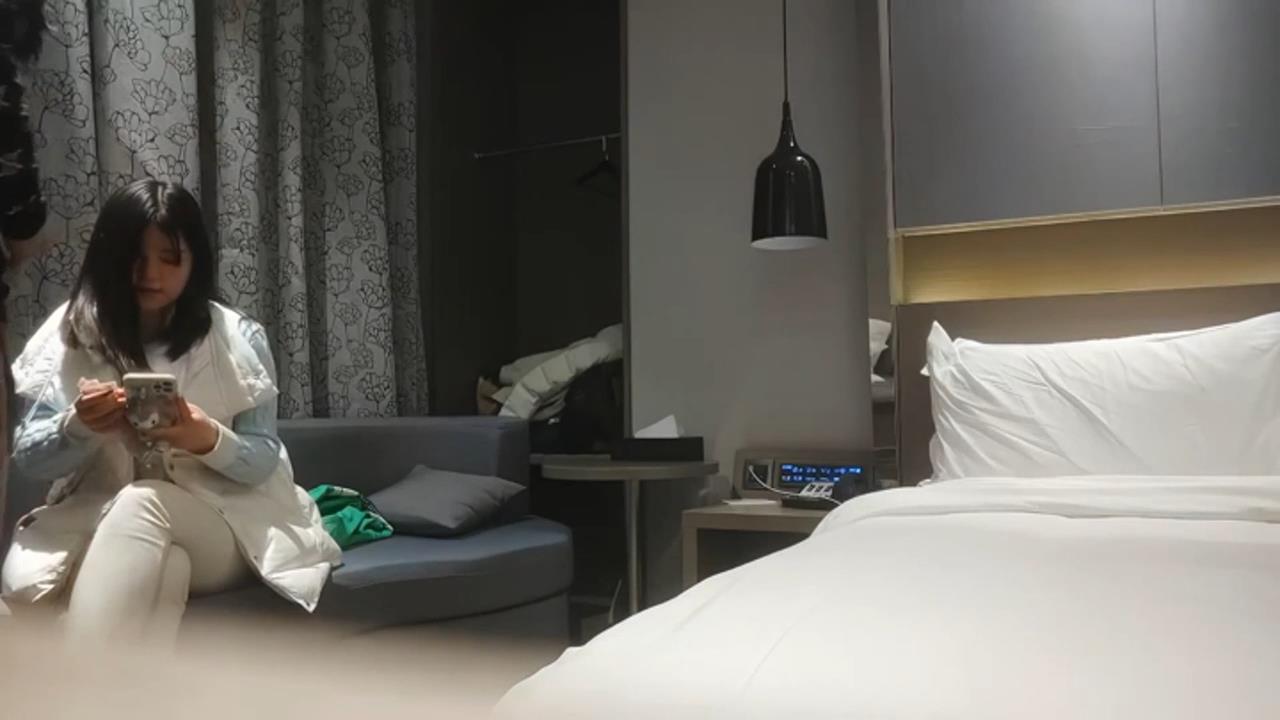 大屌男酒店约操极品外围上位抽插高潮01