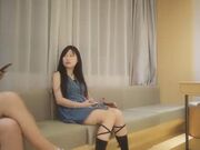 全国外围约了个牛仔裙萌妹子摸奶调情01