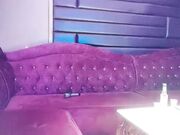 歌厅探花陈先生商K达人脱光沙发干淫水不少擦