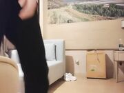 高颜值妹妹才播了一半怀疑被偷拍 翻车