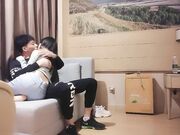 高颜值妹妹才播了一半怀疑被偷拍 翻车