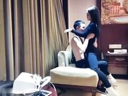 约了个绿衣高颜值妹子啪啪坐在身上摸奶舔弄