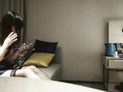 再约甜美妹子穿上衣服再调情口交侧入抽插猛