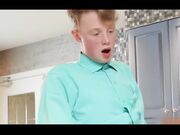 干了员工的老婆就要给她丈夫加薪