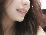 无毛白虎逼玩弄小鲜肉舌吻吃奶又舔逼激情抠逼