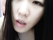 少妇深喉口交大鸡巴主动上位求欢床上内射骚逼