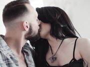 火爆身材人妖JJ硬起来被型男玩做猛男身上不停扭动屁股操屁眼疯狂抽插