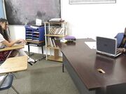 精致格子学生扮装学习的时候来性了露出小穴被黑鬼老师看到舔逼在猛干骚阴道