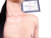 高挑身材的俩人妖后面干菊花动情淫叫不断摇动屁股享受后门抽插的快感