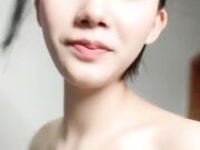 美少女居家被炮友各种操小穴输出操的奶子直晃