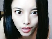 透明丝袜年轻妹子和男友日常做爱最后在自慰