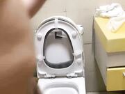 乖乖女被中年大叔爆操抓屌吸吮骑乘位磨蹭抽插