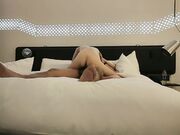 小宝寻花牛仔短裤骑在身上舌吻调情深喉舔屌扣穴