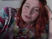 蝙蝠侠拯救了两个渴望三人行的辣妹和他的美味暨