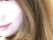 看着年龄不大挺萌的美女主播全裸漏逼道具尾巴插BB大秀