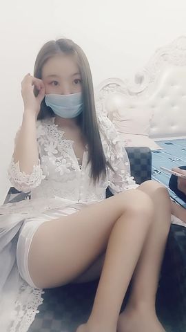 恩爱小夫妻收费大秀 先洗澡 然后口交啪啪 换了不少姿势 妹子很主动-1