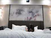 风骚小少妇 白皙翘臀情趣装 对着粉嫩鲍鱼狂舔连干两炮