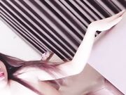 性感美腿吊带丝袜 各种姿势轮番输出 站立侧入 骑乘位美臀猛砸 场面极度淫骚1