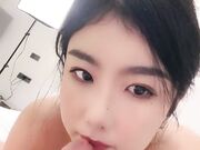 疯狂揉搓骚穴 搞得受不了求操2