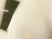 舔弄两个大鸡巴 前插后入各种玩弄 精彩不要错过1