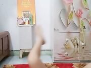 良家小夫妻露脸深夜埋头骨干啪啪给狼友看2